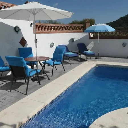 Immaculate 2 Bed 2 Bath & Pool For 4 말라가