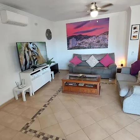 Immaculate 2 Bed 2 Bath & Pool For 4 *